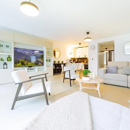 Apartment 76 M2 With Rooftop Terrace *