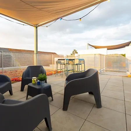76 M2 With Rooftop Terrace Apartment